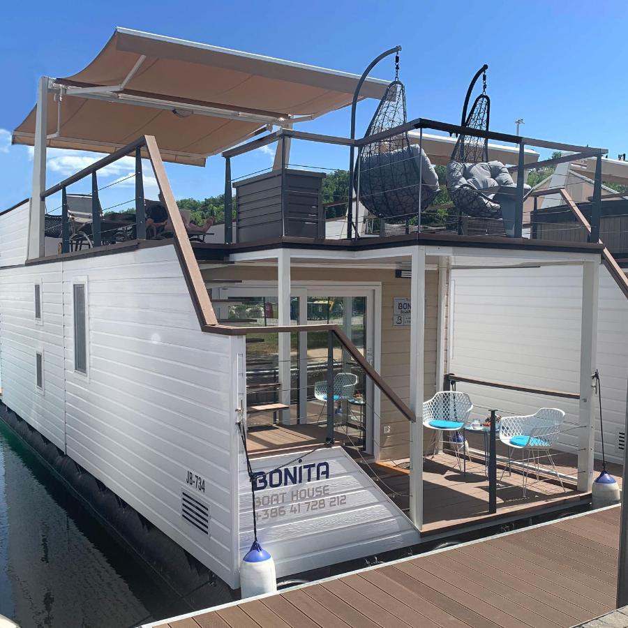 Apartma Bonita Houseboat *